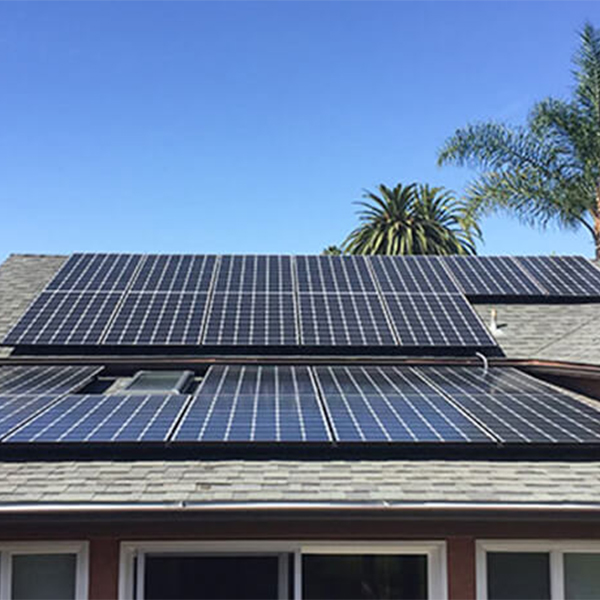 Sistema San Dlego-6.4KW en techo simple de composición